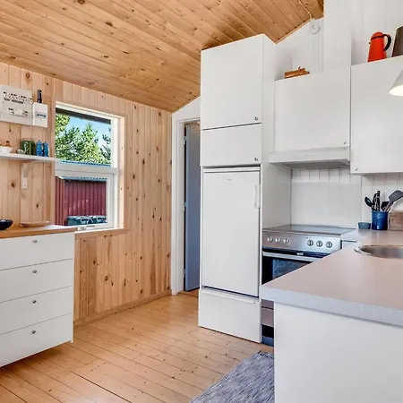 Ingobert - 600m From The Sea By Interhome Pirupshvarre